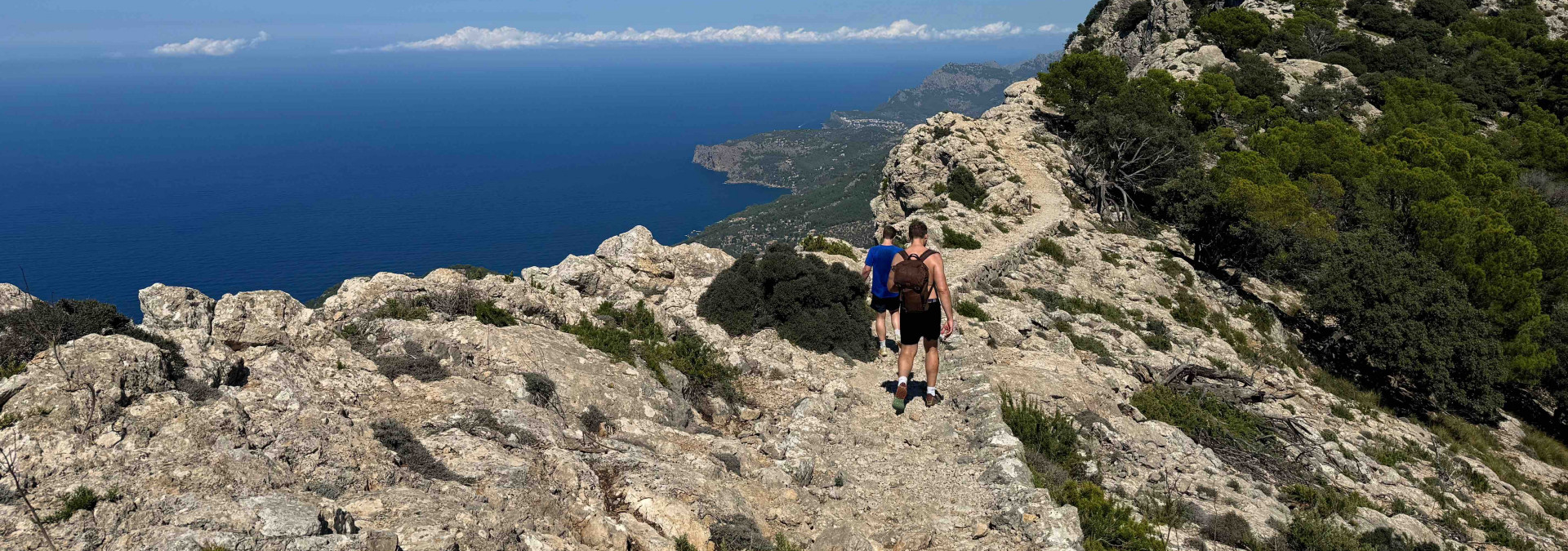 The breath taking ridge walk along the Archduke's Trail offers staggering views to the mountains and the sea. 